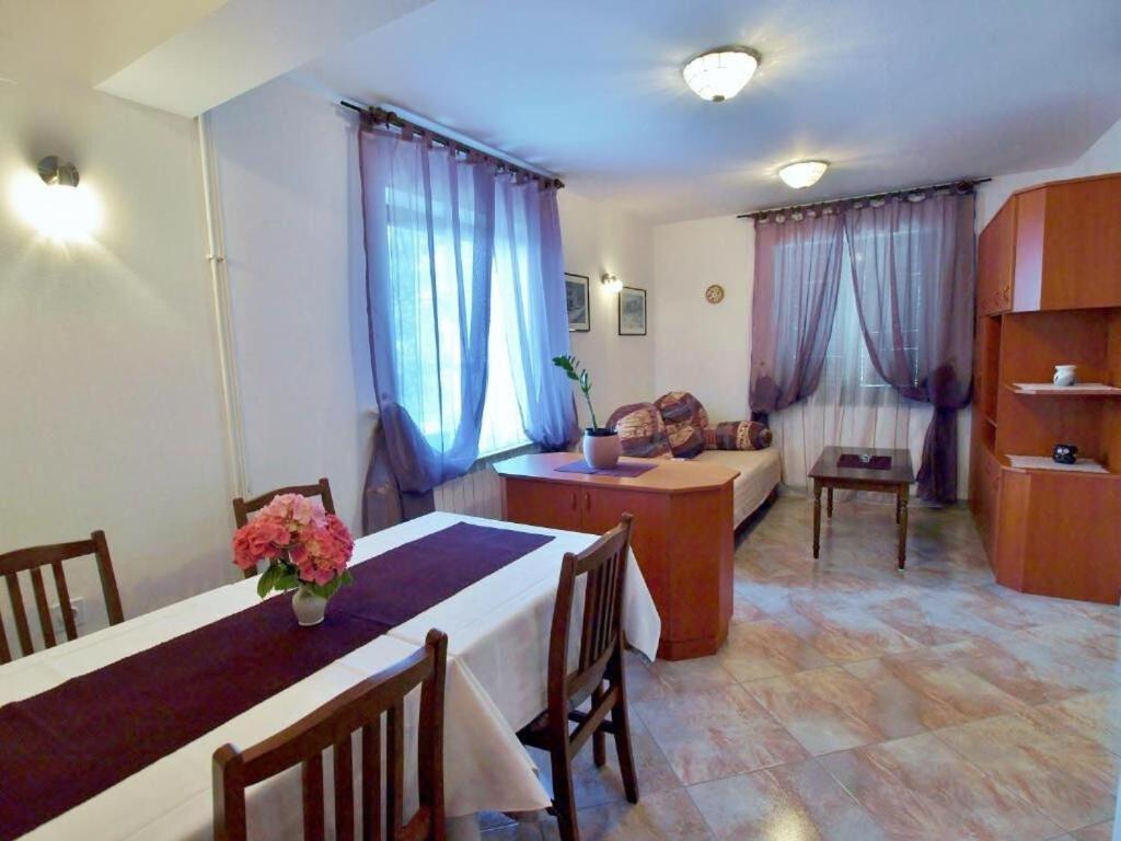 Apartments Zdenka - garden terrace Barbat na Rabu Exterior foto